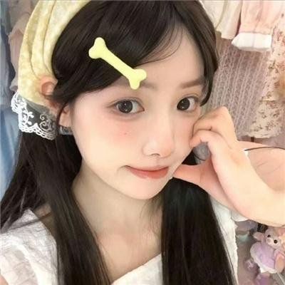 贱人快跑海报